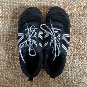 xero prio black barefoot shoes